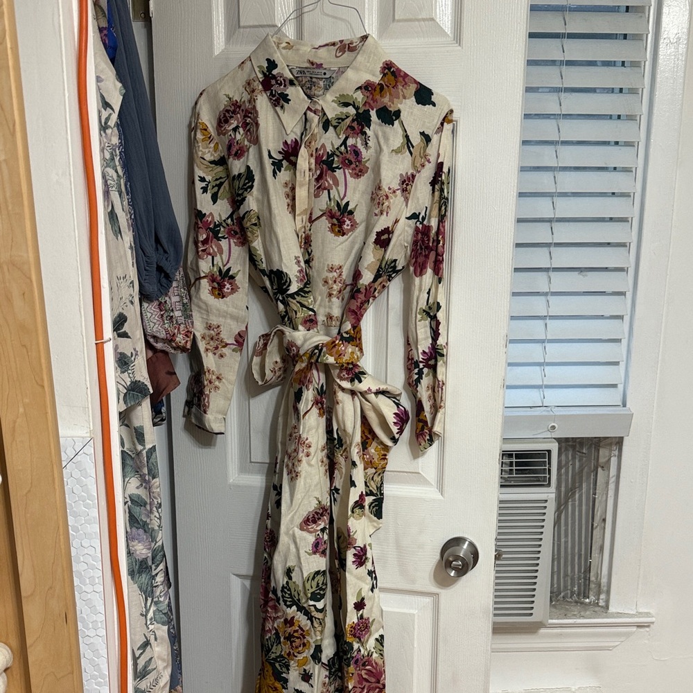 Floral Tie-Waist Long Sleeve Maxi Dress - Cream Floral